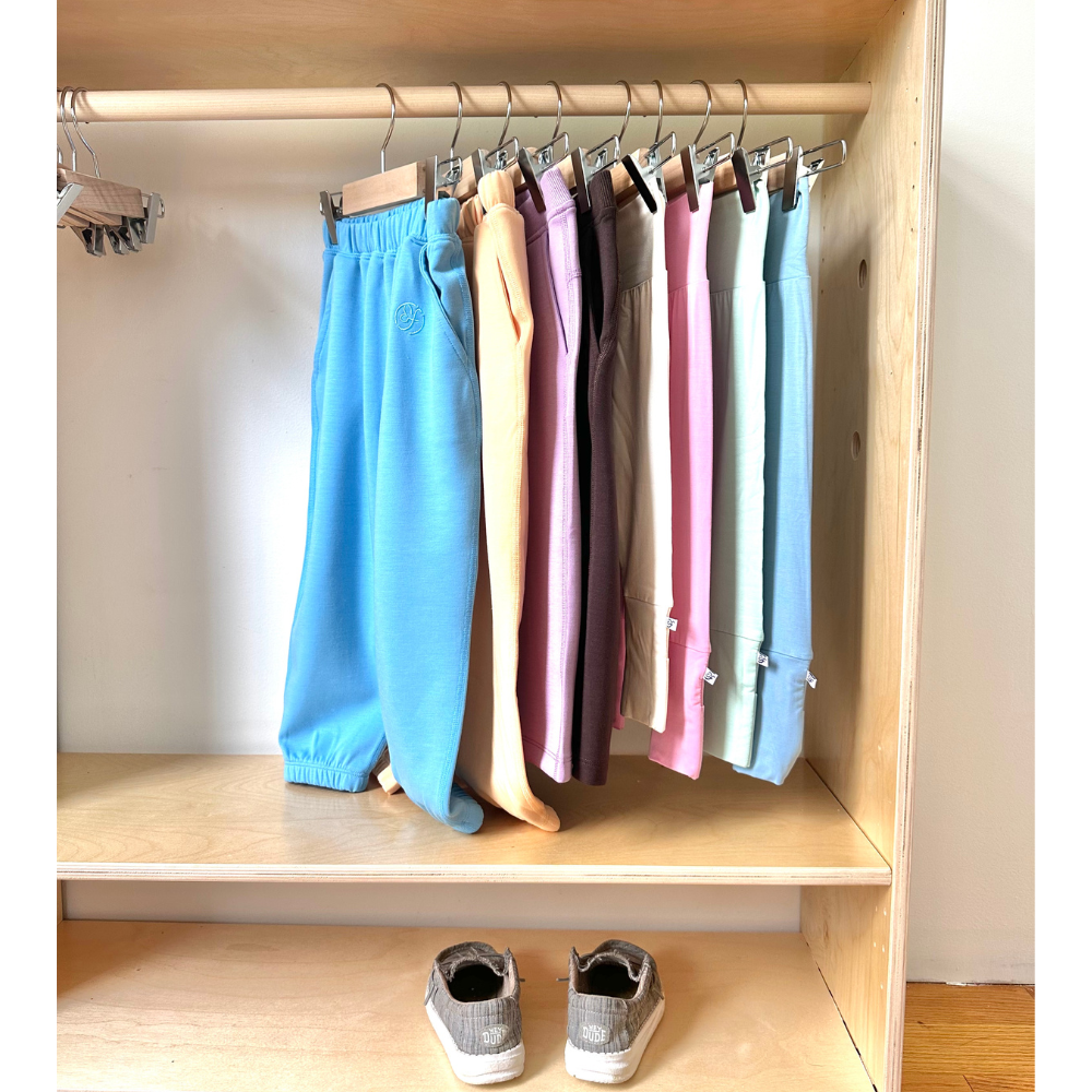 Essential Features of Montessori Clothing: What to Look for?