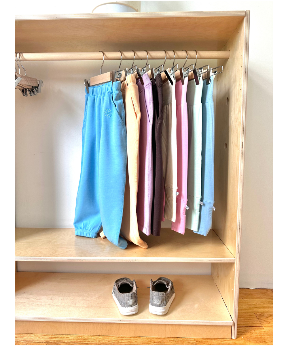 Essential Features of Montessori Clothing: What to Look for?